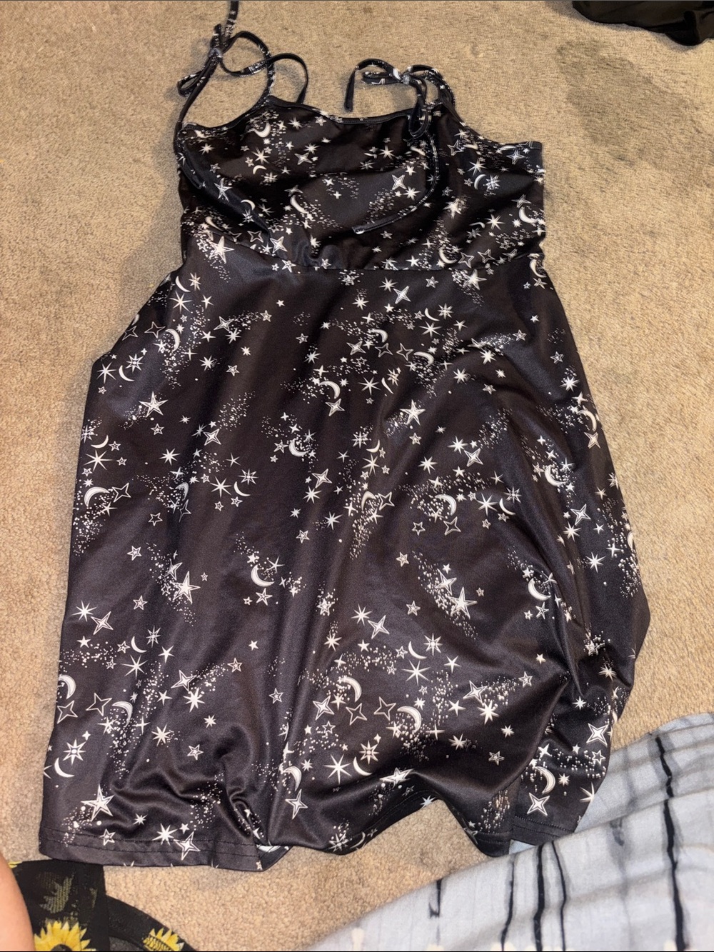 black tie straps dress with white stars